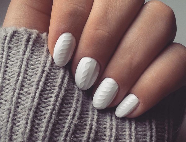 White Cable Knit Nails