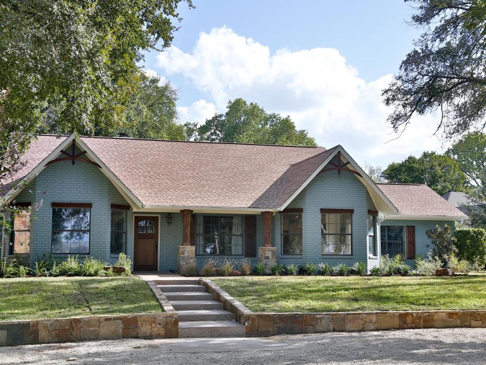 blue house white trim