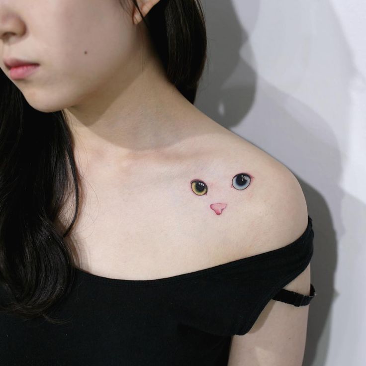 Cat Eye shoulder Tattoo
