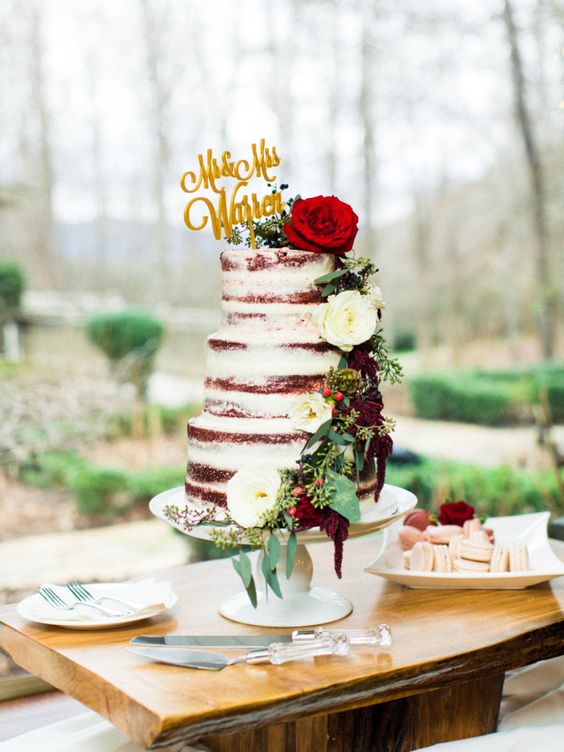 red velvet anniversary cake