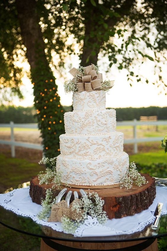  Lace Wedding Cakes