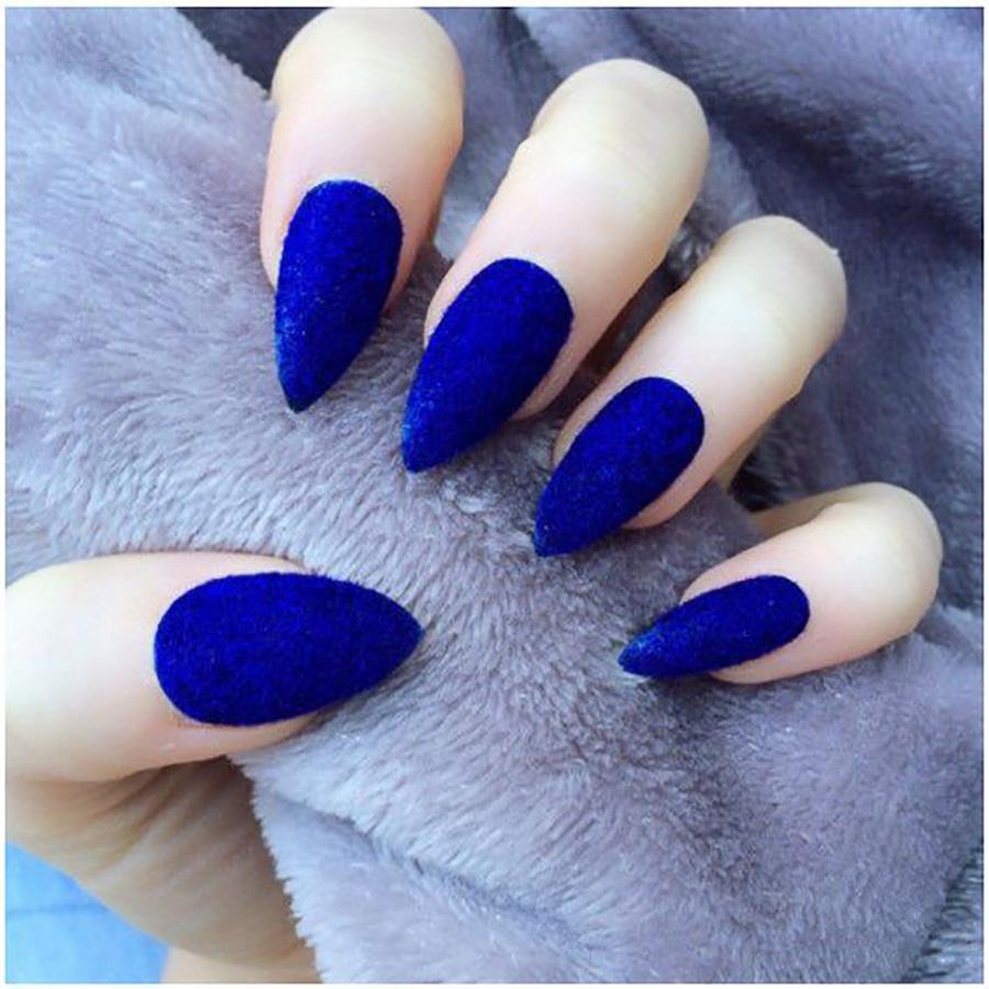 furry nails style