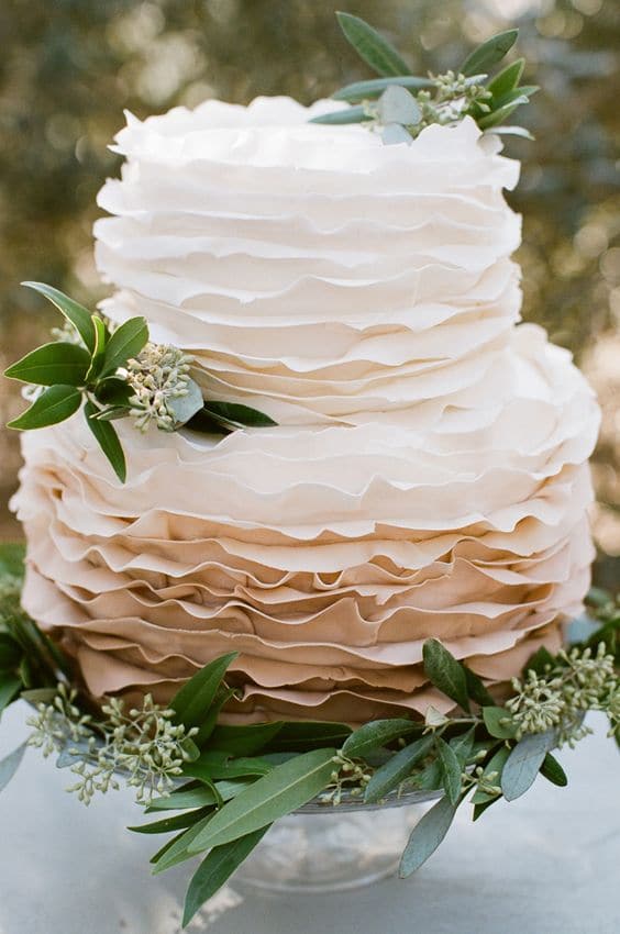 Ruffled pretty cake idea