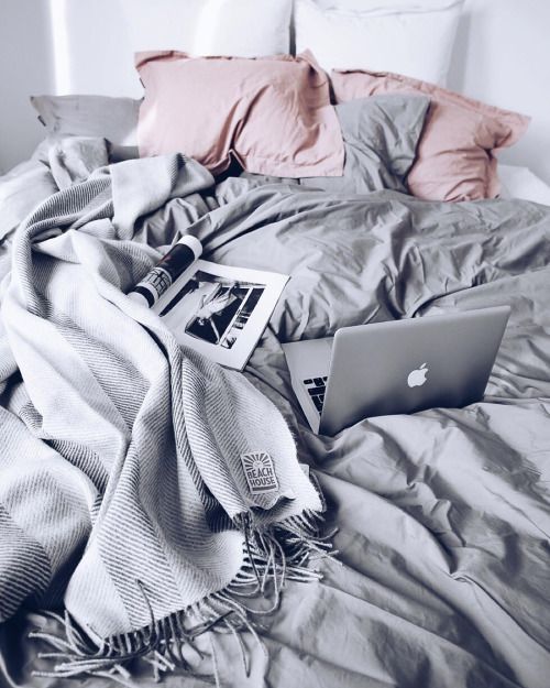 Comfortable Teenage Girl Bedroom