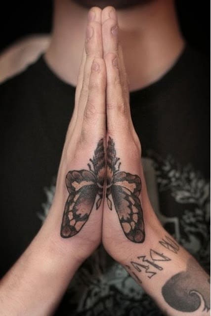 creative design joining hands tattoo