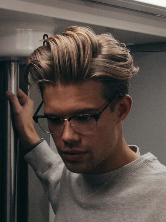 Tight Skin Fade with Longer Separated Pompadour
