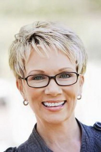Trendy Short hair cutting style for female