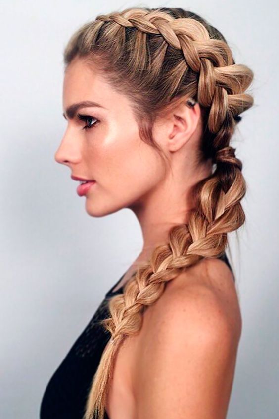 Girl Braid date hairstyle