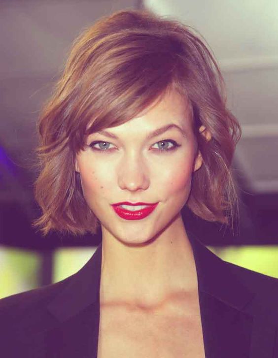 Uneven chop woman over 40 hairstyle