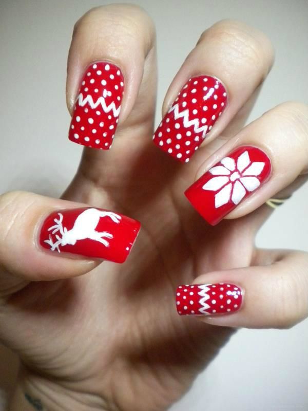 Red and white christmas nail