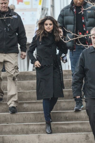 Selena gomez  trenchcoat outfits
