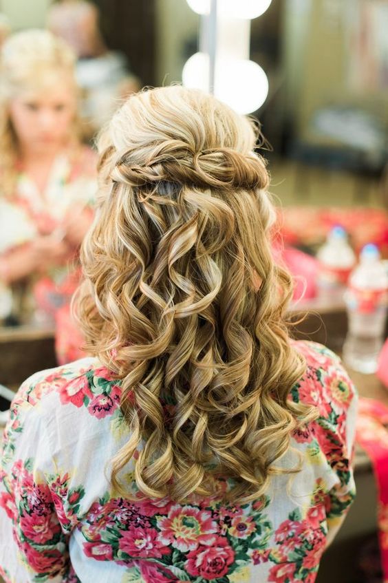 soft curl Hairstyles for Older Women