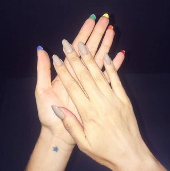 Unicolor Minimalist Nail Art Ideas