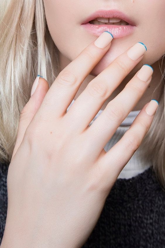 Minimalist thick top nail