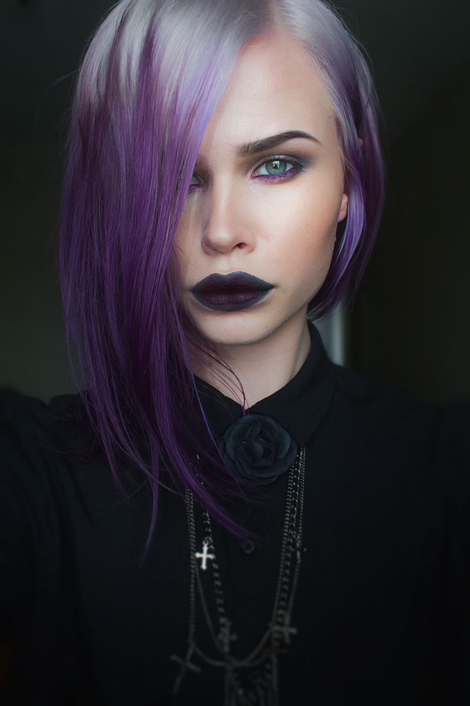 asymmetrical short hair one side longer