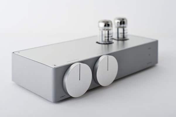 Examples of Industrial Designs : 22 Hybrid Tube Amplifier
