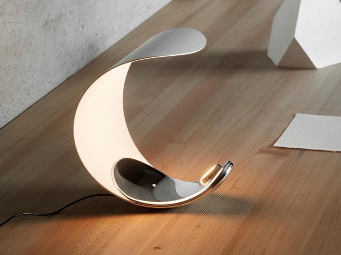 Examples of Industrial Designs : Curl Lamp