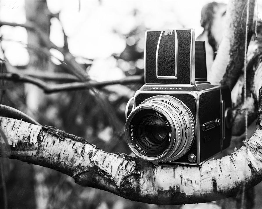 Examples of Industrial Designs ; Hasselblad 500c Camera