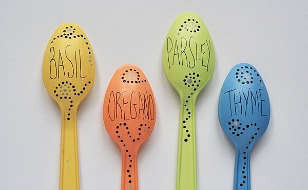 RECYCLING IDEAS - DIY Plastic Spoon Garden Markers