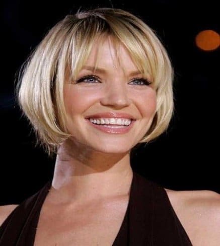 Blond Short bob with fringe