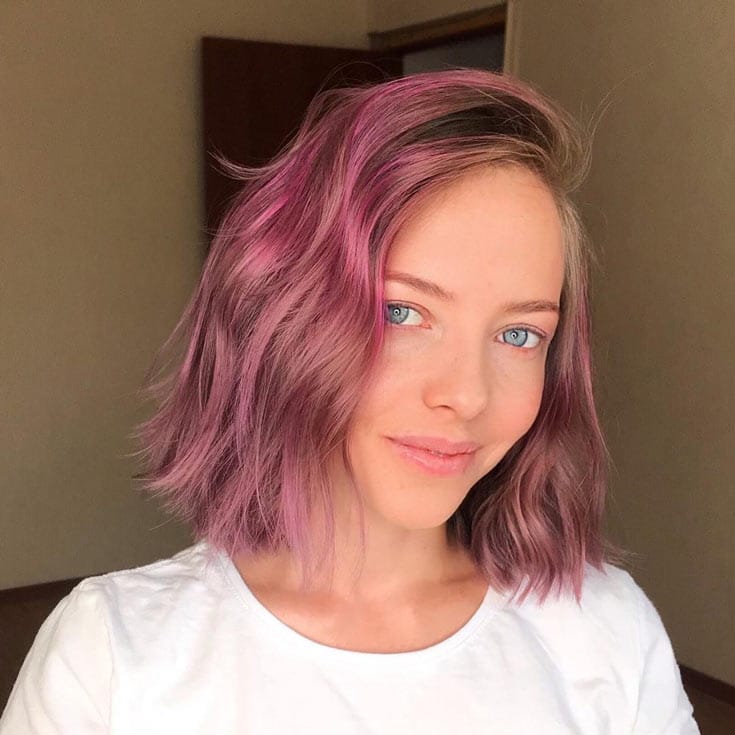 The Pink Wavy Hairstyle 