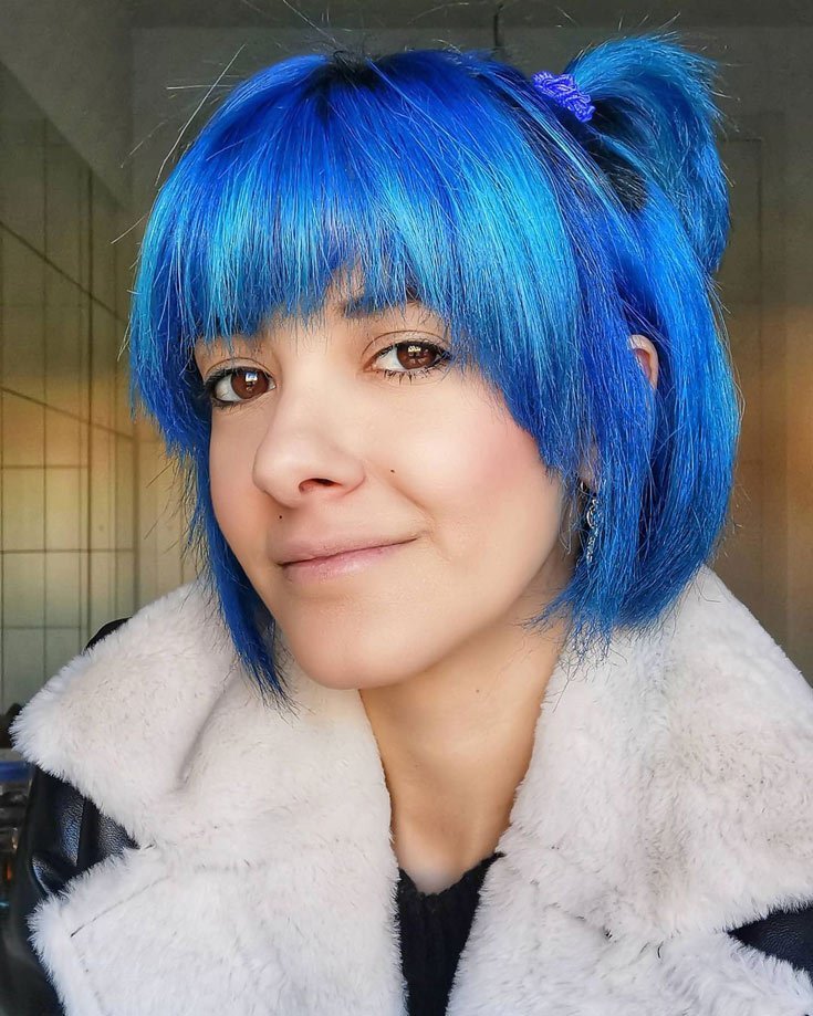 Aqua Blue shaggy straight Hairstyle