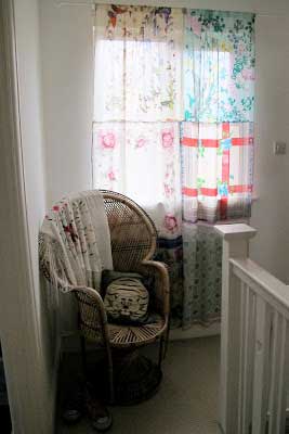 DIY-Turn scarves into curtains 