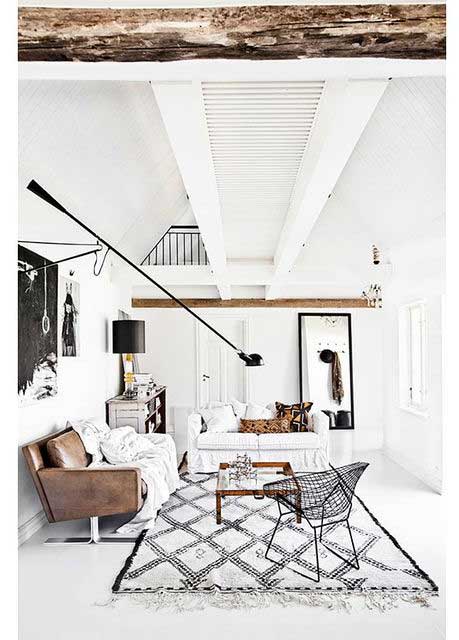 modern farmhouse décor with Industrial accents