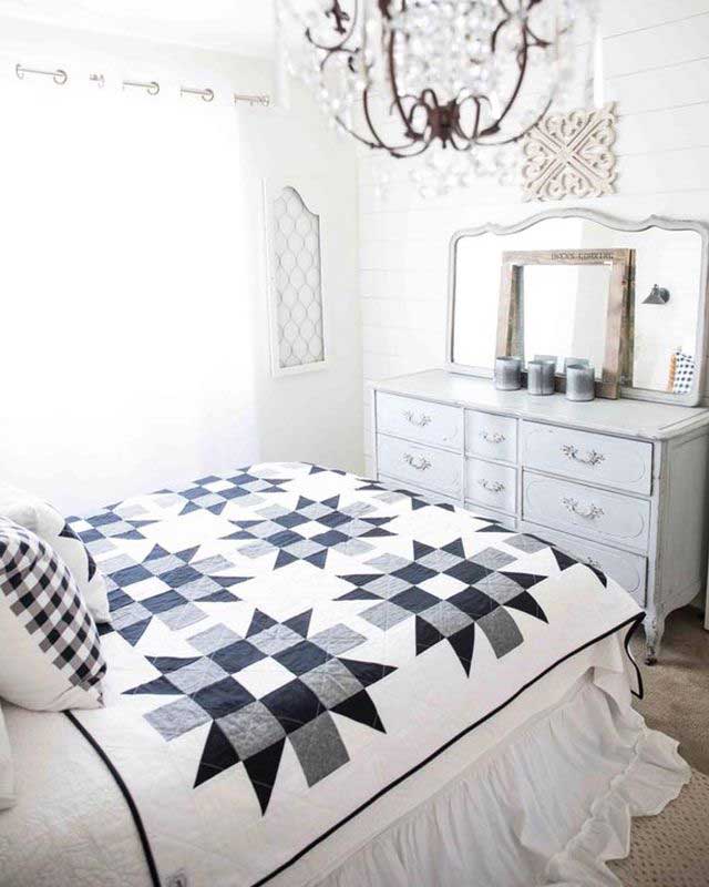 Adding Quilt to your farmhouse Bedroom Decor