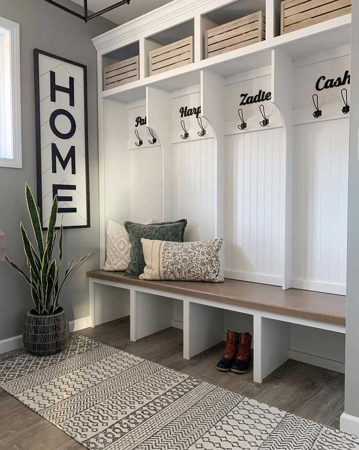 cosy farmhouse mudroom