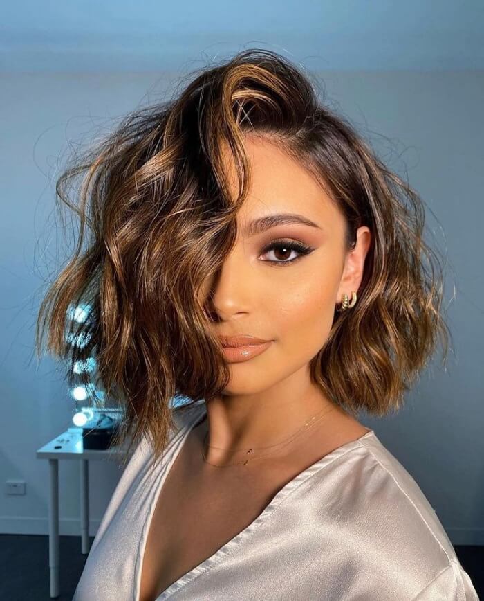 Chin Length Wavy Hair
