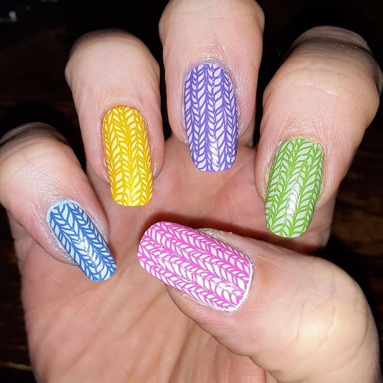 Pastel Sweater Pattern Nail