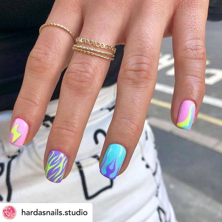 pastel mismatch nail