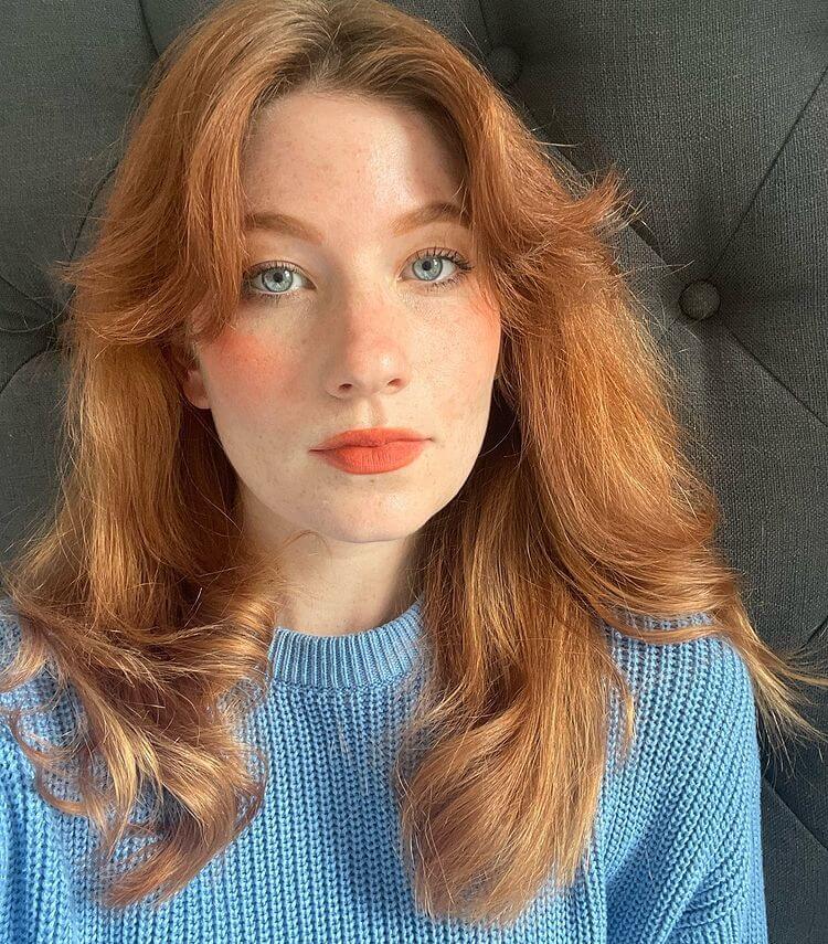 70's Strawberry blond hairstyle