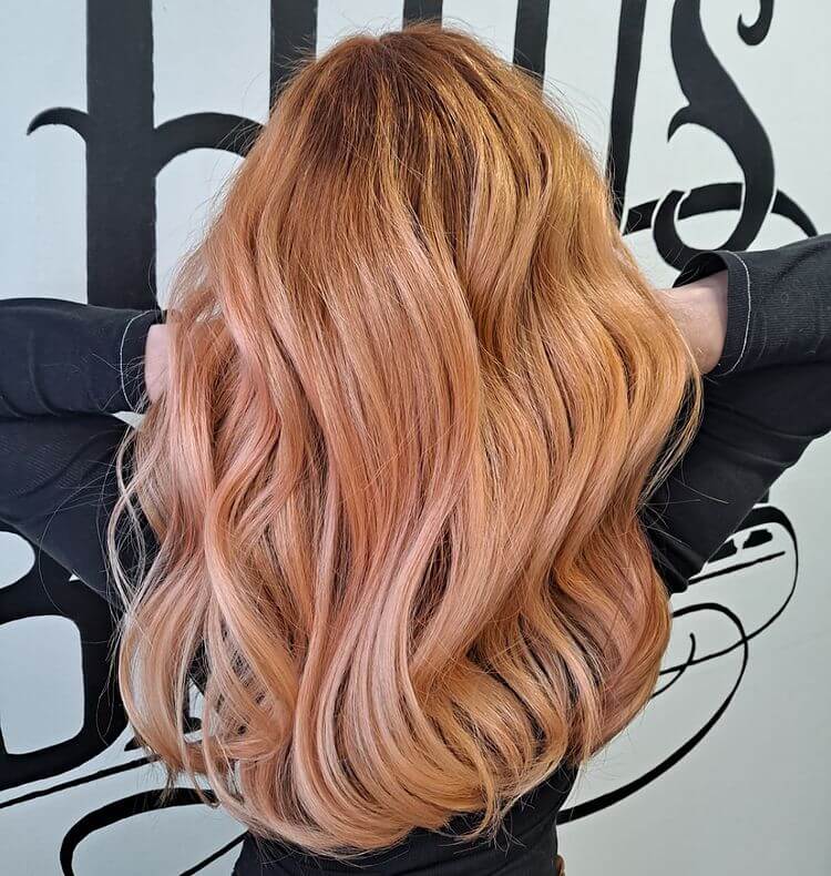 Volume and Curls Strawberry Highlights