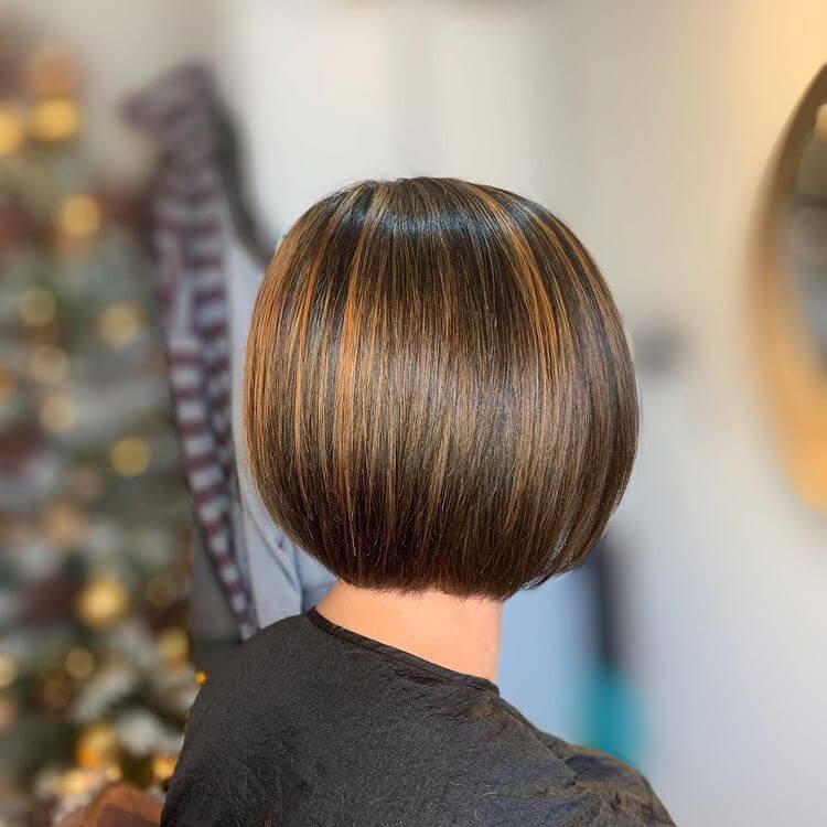 Short Bob with Honey Highlights