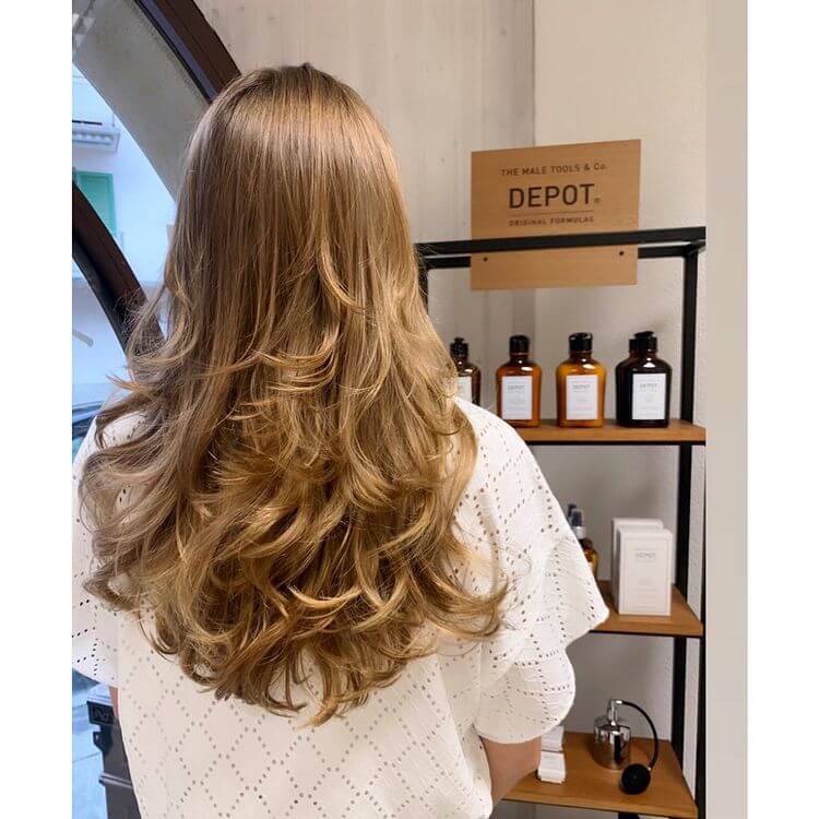 Long Cut with Fluffy Layered Ends