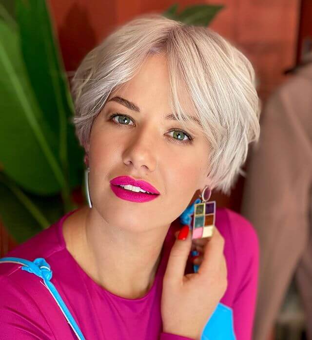Pixie Bob with Soft Feathered Bangs