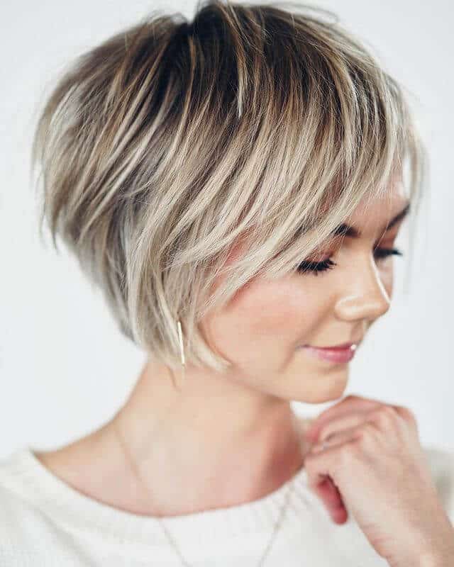 Short Rounded Feathered Bob