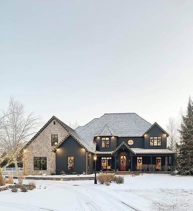 Modern Black Farmhouse 
