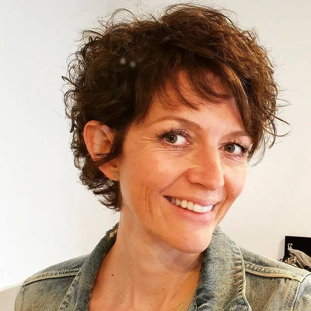 woman 50 plus with Curly Feminine Bob