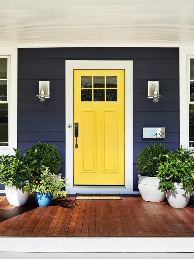 Blue houses with yellow doors