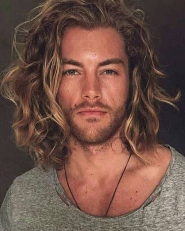 Shoulder Length Hairstyles For Wavy Hair Men
