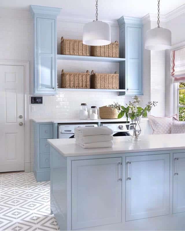 blur and whitefarmhouse laundry room