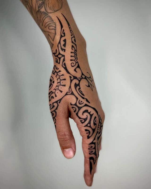 polynesian tattoo design on hand