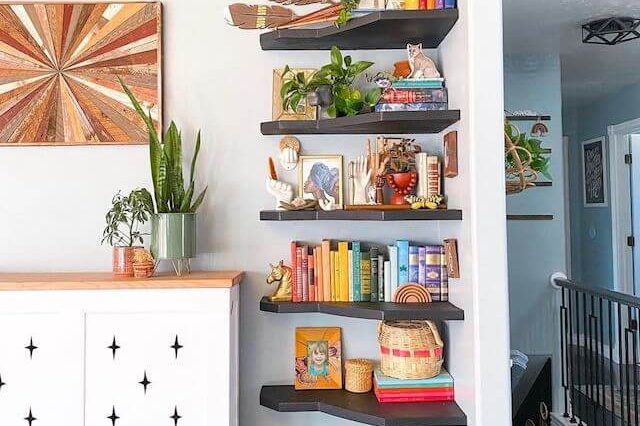 Floating corner wall shelf