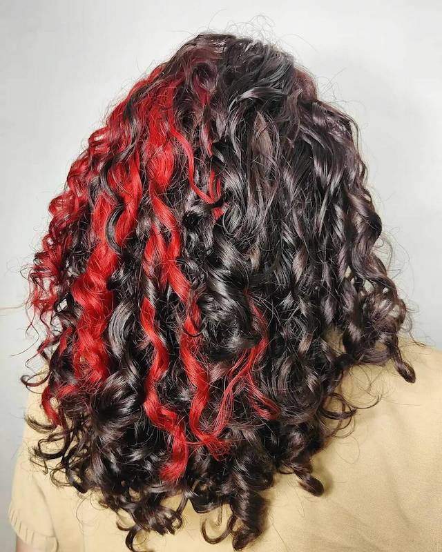 Curly Skunk Stripes
