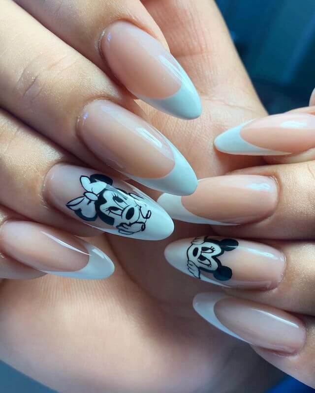 Mickey mounse french manicure