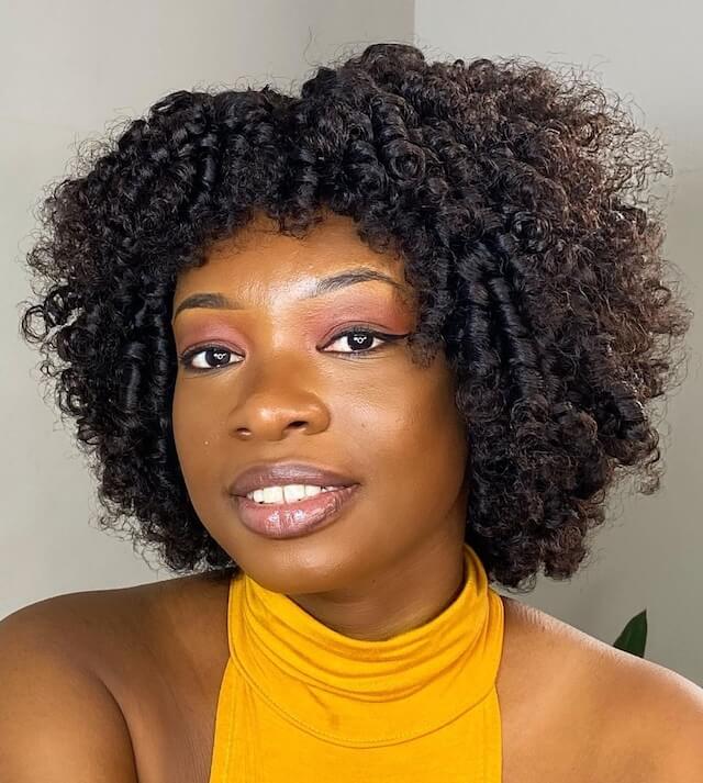 Short natural hairstyle for black woman